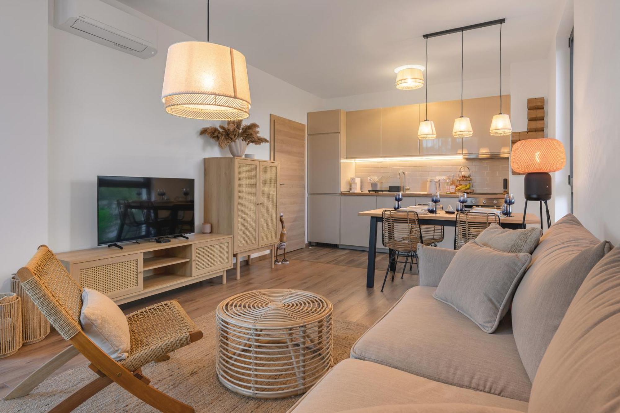 Boho Sea View One-Bedroom Pool & Spa Apartment Saints Constantine and Helena Bagian luar foto